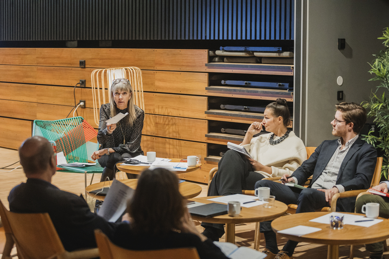 Siv Friðleifsdóttir leder ordet på Gränshinderrådets kickoff 2023.